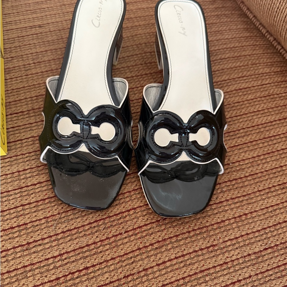 Black Women's Slide Sandals